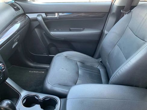 Used 2012 Kia Sorento SX image 19