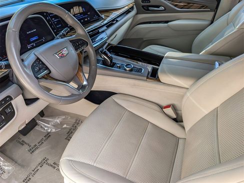Certified 2022 Cadillac Escalade Premium Luxury Platinum image 10