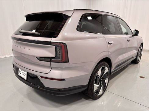 New 2026 Volvo EX90 Ultra image 5