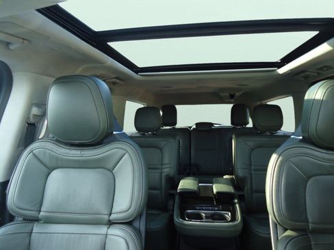 Used 2022 Lincoln Navigator L Black Label image 36