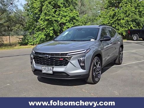 New 2026 Chevrolet Trax RS w/ Sunroof Package image 5