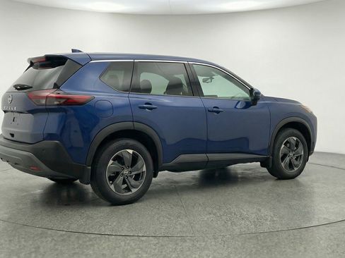 Used 2025 Nissan Rogue SV AWD/4WD image 9