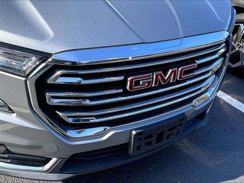 Used 2023 GMC Terrain SLT image 32