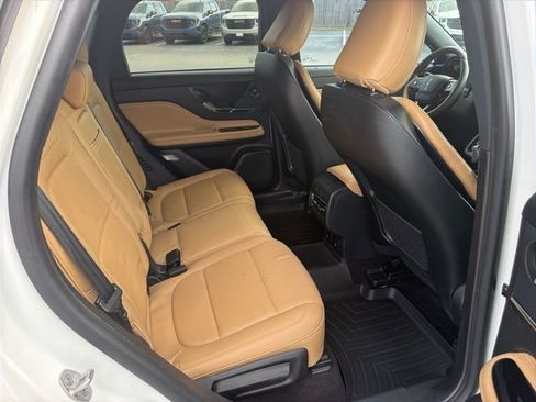 Used 2021 Lincoln Corsair Reserve w/ Equipment Group 201A image 8