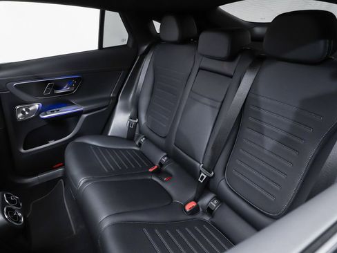 Certified 2024 Mercedes-Benz GLC 300 4MATIC image 11