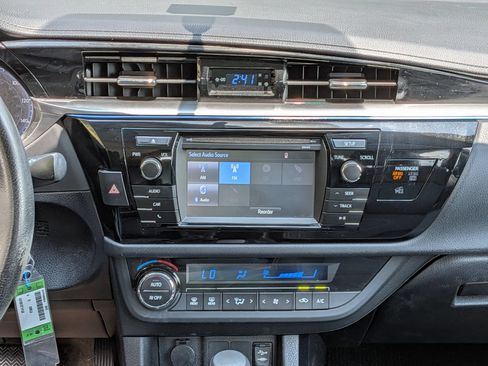 Used 2014 Toyota Corolla S FWD image 12