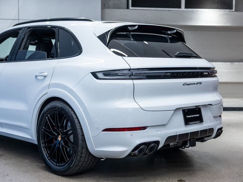 New 2026 Porsche Cayenne GTS AWD/4WD image 29