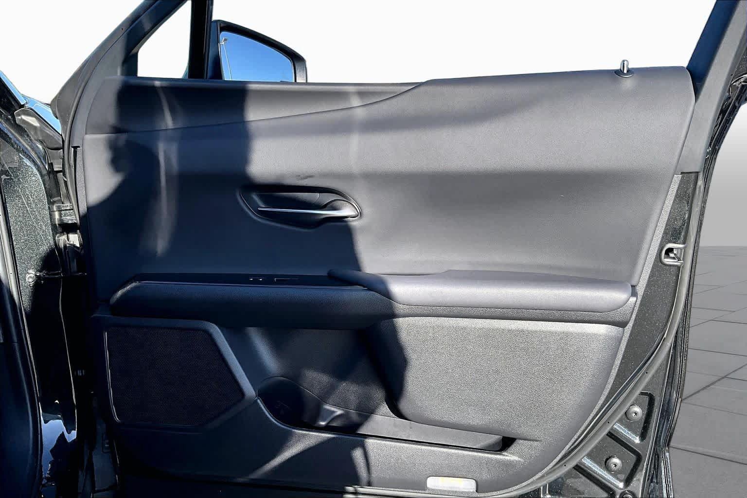 Used 2025 Lexus UX 300h FWD w/ Accessory Package (Z1) image 20