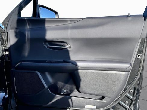 Certified 2025 Lexus UX 300h FWD w/ Accessory Package (Z1) image 20