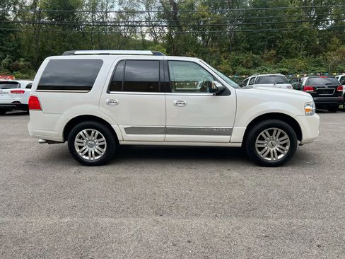 Used 2013 Lincoln Navigator 4WD w/ HD Trailer Tow Pkg image 4