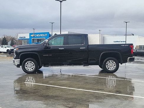 Used 2024 Chevrolet Silverado 2500 LTZ w/ LTZ Convenience Package image 5