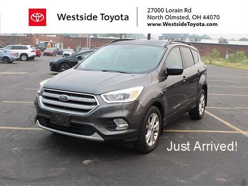 Used 2017 Ford Escape SE w/ Equipment Group 201A FWD image 1