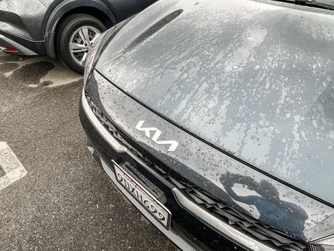 Used 2023 Kia Forte LXS w/ LXS Technology Package FWD image 4
