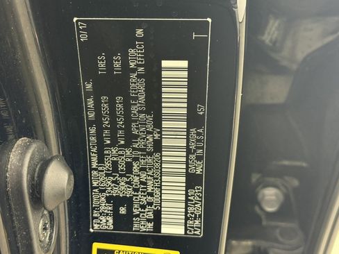 Used 2018 Toyota Highlander Limited image 26