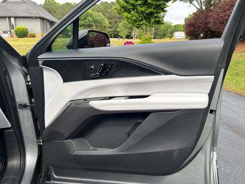 Used 2025 Cadillac Lyriq Sport AWD/4WD image 59