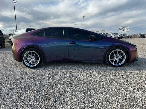 Used 2023 Toyota Prius LE FWD image 11