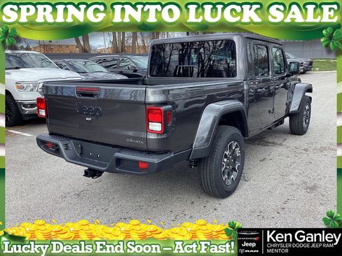 New 2026 Jeep Gladiator Sahara image 8