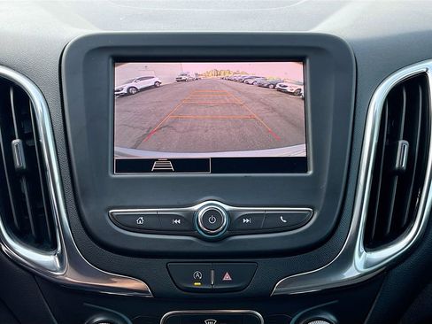 Used 2023 Chevrolet Equinox LT image 23