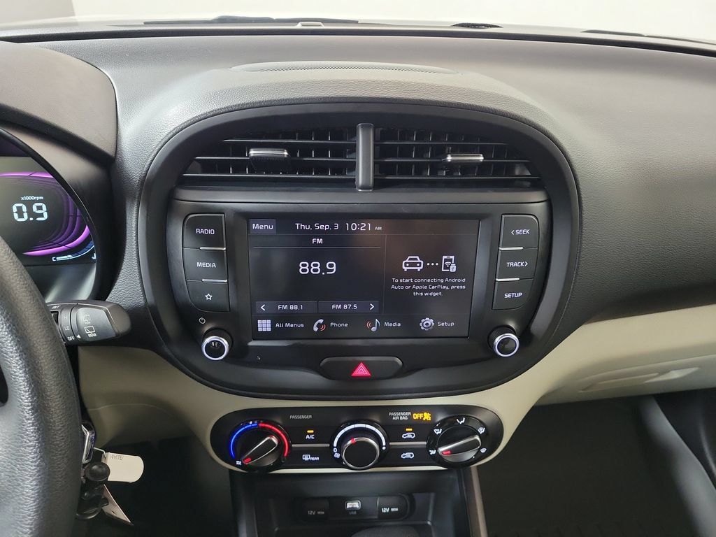 Used 2023 Kia Soul LX FWD image 21