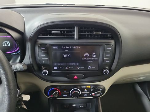 Used 2023 Kia Soul LX FWD image 21