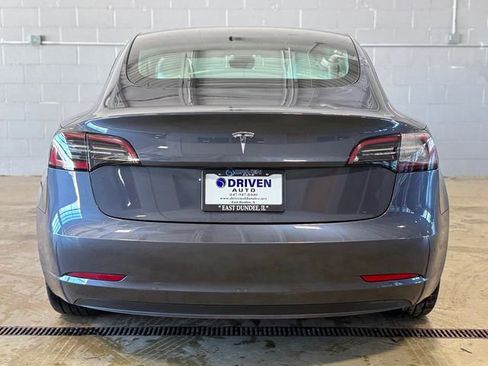 Used 2023 Tesla Model 3 Standard Range image 11