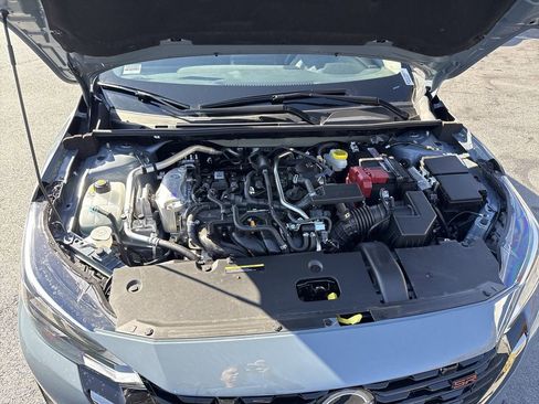 New 2025 Nissan Sentra SR w/ SR Premium Package FWD image 9