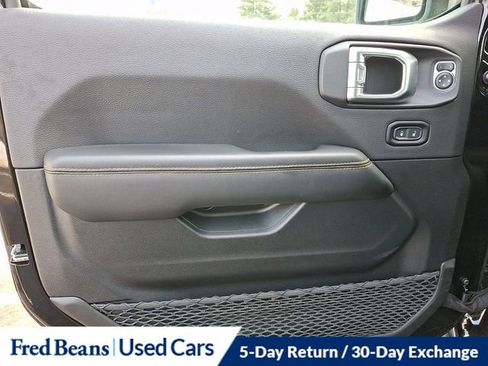 Used 2024 Jeep Wrangler Unlimited Sahara image 15