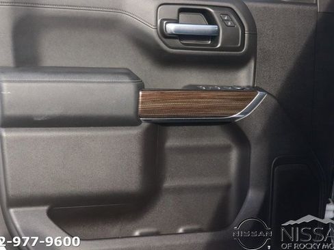 Used 2020 Chevrolet Silverado 1500 LT Trail Boss w/ Bed Protection Package image 12