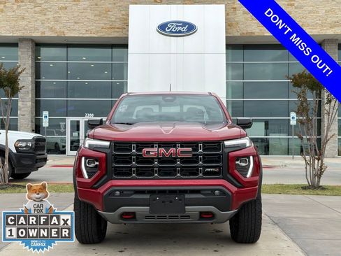 Used 2024 GMC Canyon AT4 AWD/4WD image 2