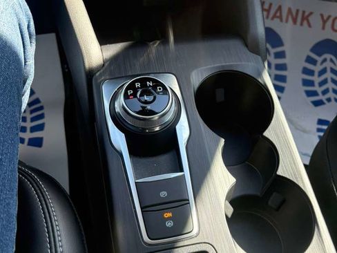Used 2024 Ford Escape SE image 14
