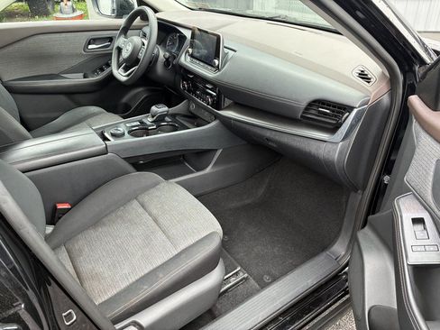 Used 2021 Nissan Rogue SV AWD/4WD image 18
