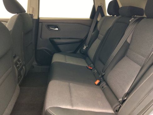 Used 2021 Nissan Rogue SV FWD image 18