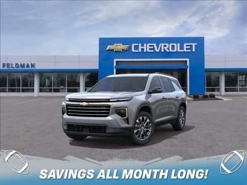 New 2026 Chevrolet Traverse LT w/ Sun and Wheel Package AWD/4WD image 8