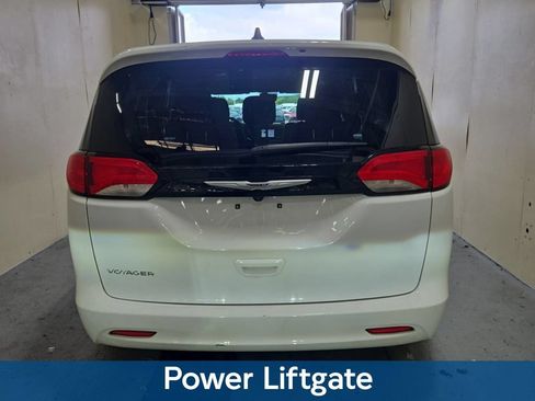 Used 2023 Chrysler Voyager LX FWD image 13