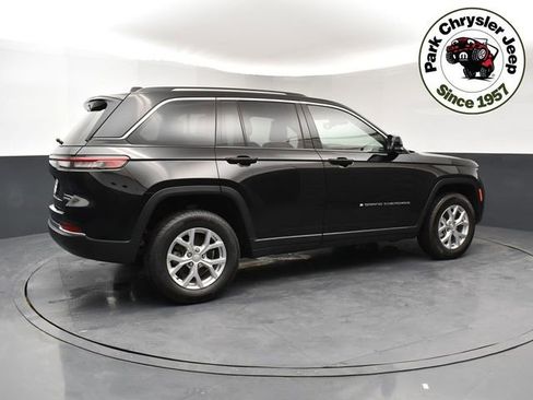 Used 2023 Jeep Grand Cherokee Limited image 6