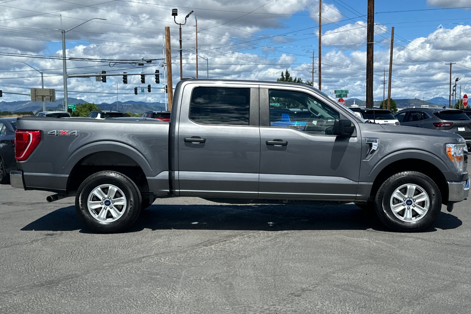 Used 2022 Ford F150 XLT AWD/4WD image 3