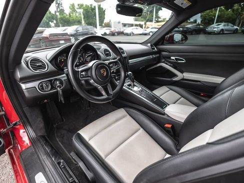 Used 2019 Porsche 718 Cayman RWD image 19