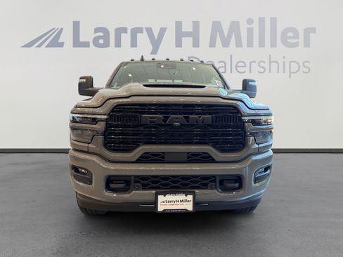 New 2026 RAM 2500 Laramie w/ Night Edition AWD/4WD image 8