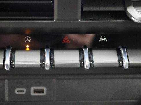 Used 2024 Chevrolet Colorado W/T w/ WT Convenience Package image 26