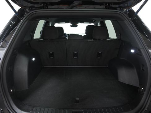 Used 2025 Chevrolet Equinox LT w/ Safety and Technology Package image 12