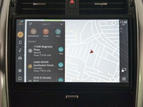 Certified 2025 Land Rover Discovery Dynamic SE image 24