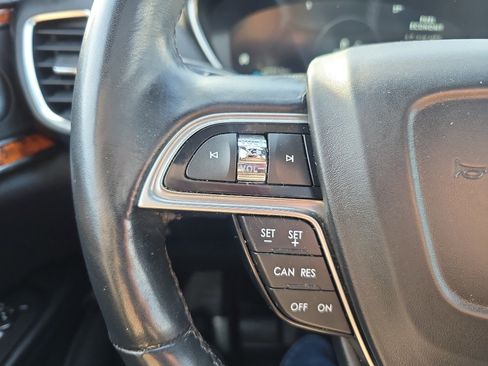 Used 2019 Lincoln Nautilus Reserve image 22