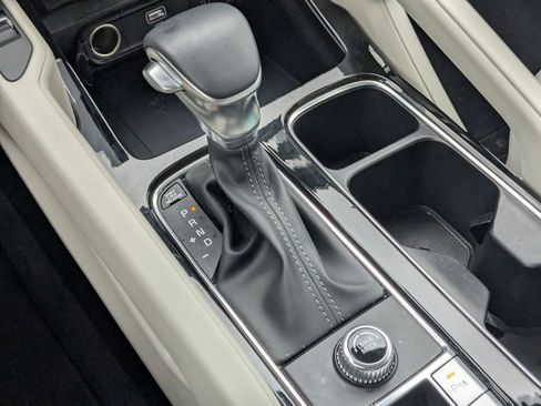 Used 2025 Kia Telluride S image 19