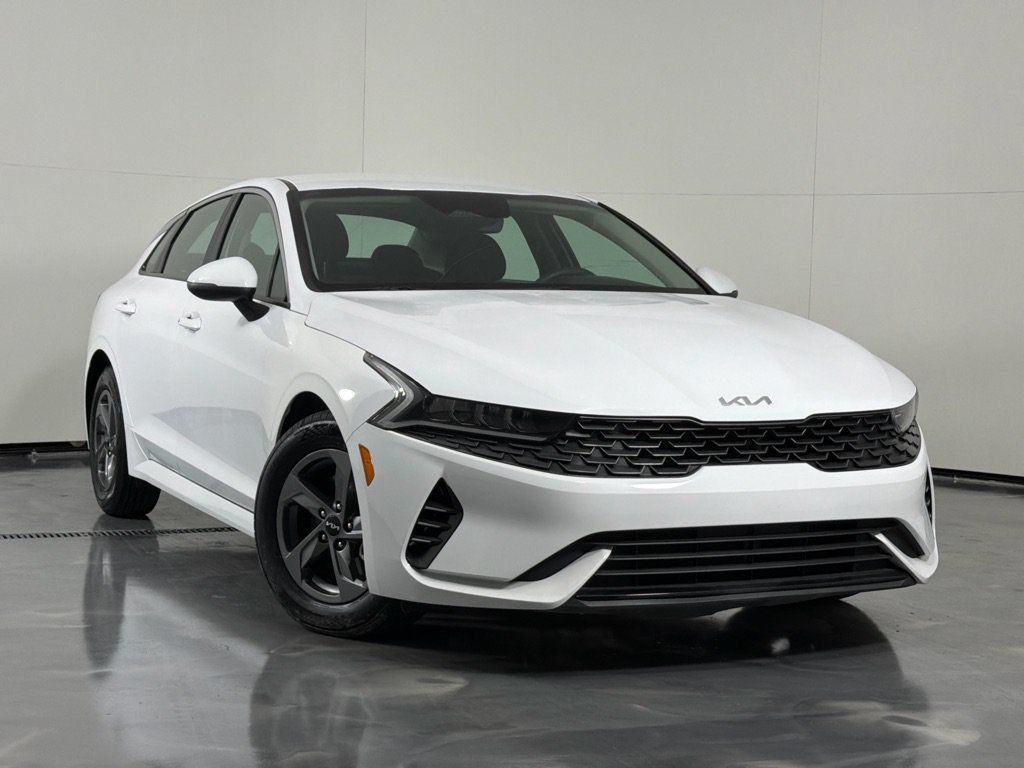 Used 2023 Kia K5 LXS FWD image 2
