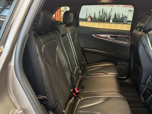 Used 2020 Lincoln Nautilus Reserve w/ Cargo Utility Package image 18