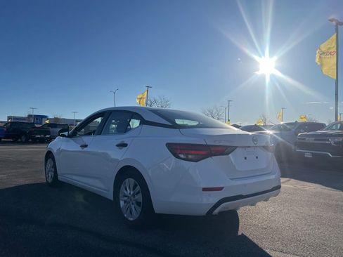 Used 2025 Nissan Sentra S image 6