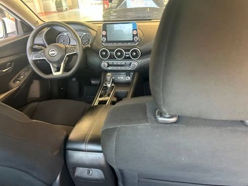 Used 2024 Nissan Sentra SV FWD image 16