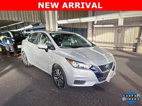 Certified 2022 Nissan Versa SV image 1