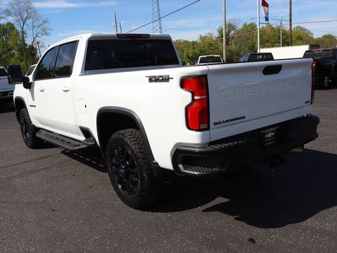 Used 2025 Chevrolet Silverado 2500 LTZ w/ LTZ Plus Package AWD/4WD image 3
