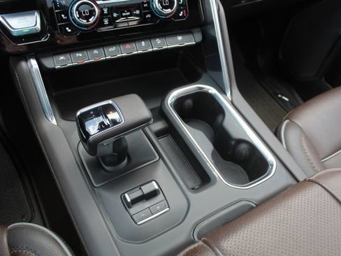 Used 2023 GMC Sierra 1500 Denali w/ Denali Reserve Package AWD/4WD image 35